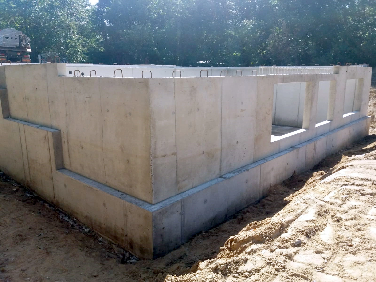 Roba-Betonwerken-opdrachtgevers-kelder-met-venster